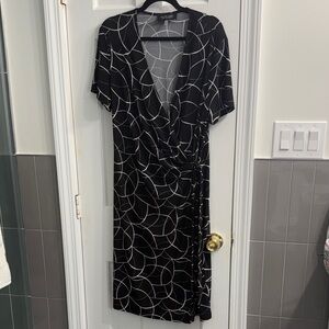 Evan Picone Black and White Geometric Midi Dress